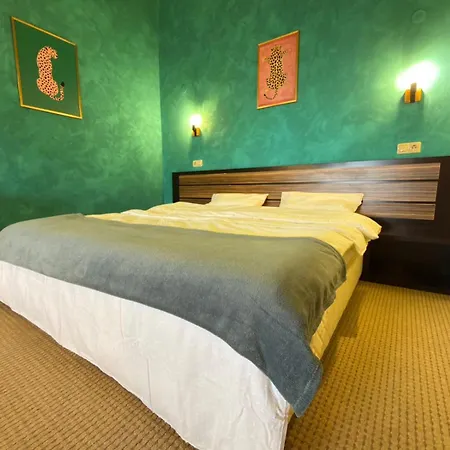 Wild Luxury Pamporovo Апартамент