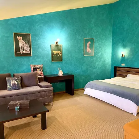 Wild Luxury Pamporovo Апартамент *
