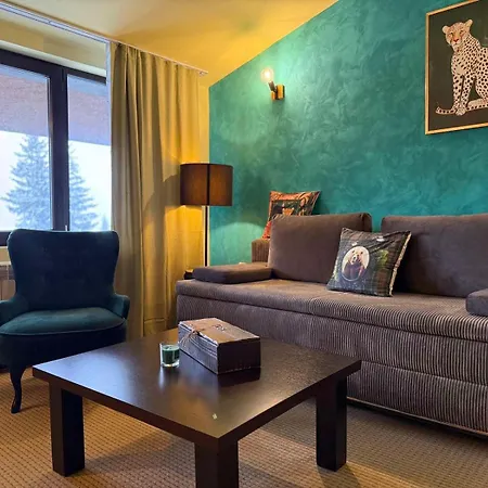 Wild Luxury Pamporovo Apartment